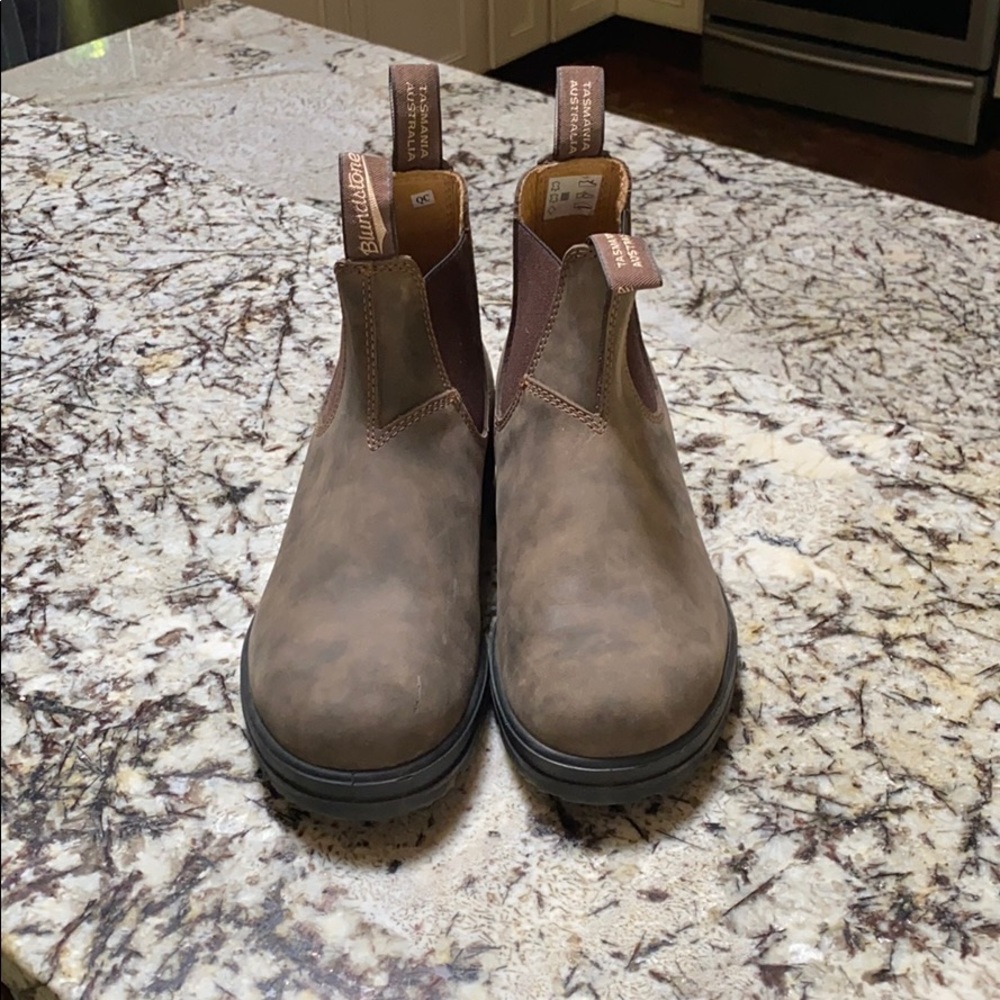 Women’s Classic Chelsea Boot- Rustic Brown